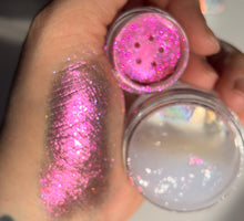 Load image into Gallery viewer, PARAMOUR CHAMELEON PRISMATIC PIGMENT