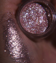 Load image into Gallery viewer, FREYA CHAMELEON PRISMATIC PIGMENT