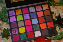 Load image into Gallery viewer, CASCABEL 30 PAN EYESHADOW PALETTE
