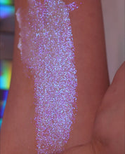 Load image into Gallery viewer, MOONSTONE GLITTER GELLY SINGLE