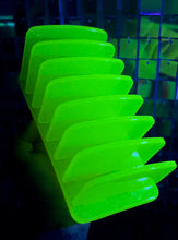 Load image into Gallery viewer, CUSTOM EPOXY RESIN 7 LAYER PALETTE HOLDER