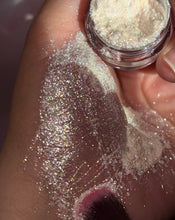 Load image into Gallery viewer, VIRGINIA CHAMELEON PRISMATIC PIGMENT