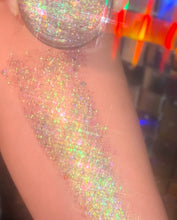 Load image into Gallery viewer, DAGMAR GLITTER GELLY SINGLE