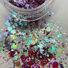 Load image into Gallery viewer, SUGARPLUM COSMIC GLITTER