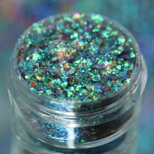 Load image into Gallery viewer, HYDRA DRAGON SCALE CHAMELEON FLAKES