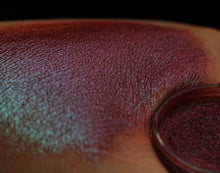 Load image into Gallery viewer, CADMUS CRYSTAL PRISMATIC PIGMENT