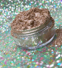 Load image into Gallery viewer, SOVANNA DIAMOND PRISMATIC PIGMENT