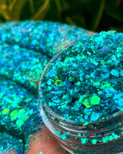 Load image into Gallery viewer, NAZANIN CHAMELEON COSMIC GLITTER
