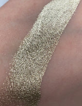 Load image into Gallery viewer, SOVANNA DIAMOND PRISMATIC PIGMENT