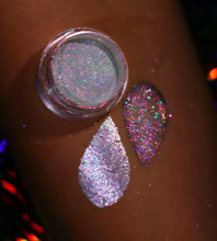 Load image into Gallery viewer, MYSTICAL CHAMELEON PRISMATIC PIGMENT