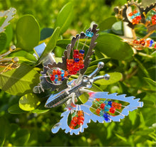 Load image into Gallery viewer, BEADED VINTAGE SILVER FLUTTERING BUTTERFLY HAIR CLIP
