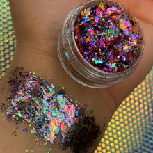 Load image into Gallery viewer, PENDRAGON DRAGON SCALE CHAMELEON FLAKES