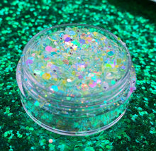 Load image into Gallery viewer, CHARM COSMIC GLITTER