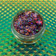Load image into Gallery viewer, PENDRAGON DRAGON SCALE CHAMELEON FLAKES