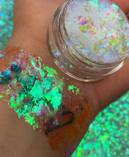 Load image into Gallery viewer, DEVLIN DRAGON SCALE CHAMELEON FLAKES