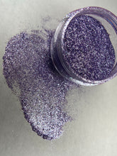 Load image into Gallery viewer, AMETHYST DIAMOND PRISMATIC PIGMENT