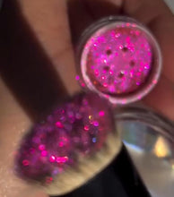 Load image into Gallery viewer, PARAMOUR CHAMELEON PRISMATIC PIGMENT
