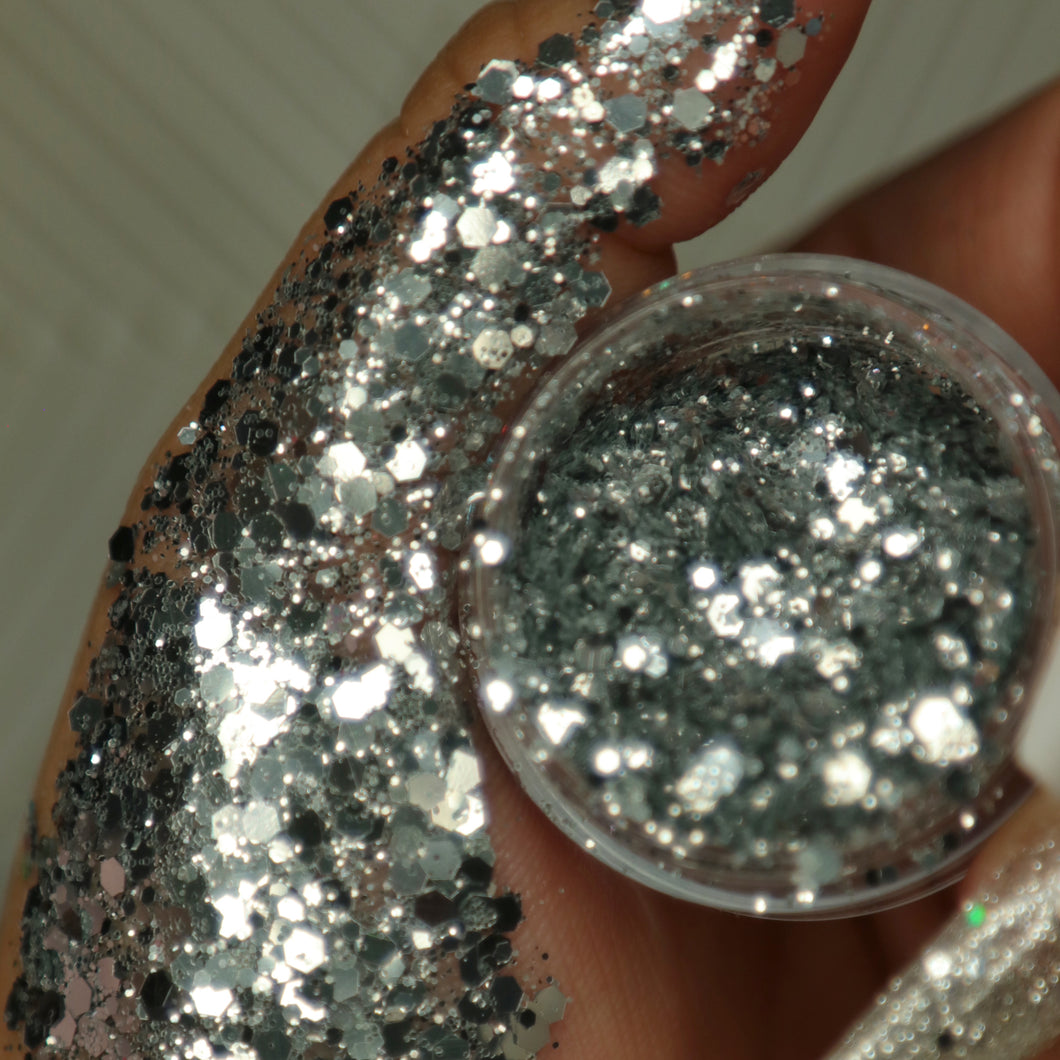 VICTORIAN COSMIC GLITTER