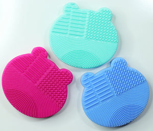 BLAIR THE BEAR BRUSH CLEANER & HOLDER