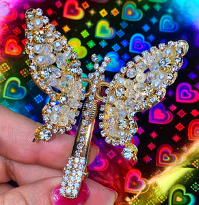 FLAPPING DIAMOND STUDDED BUTTERFLY HAIR CLIP