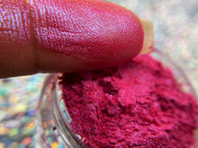 Load image into Gallery viewer, PETUNIA CRYSTAL PRISMATIC PIGMENT
