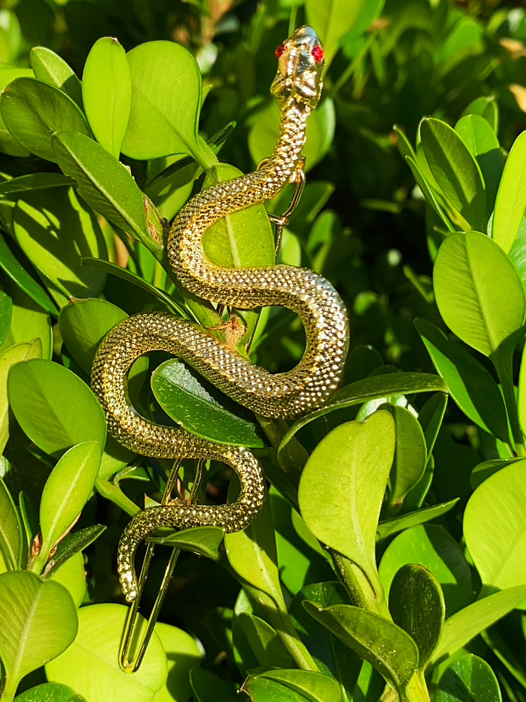 Cascabel Snake Ruby Red Eye Hair Pin
