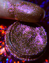 Load image into Gallery viewer, MAHOPANY DIAMOND PRISMATIC PIGMENT
