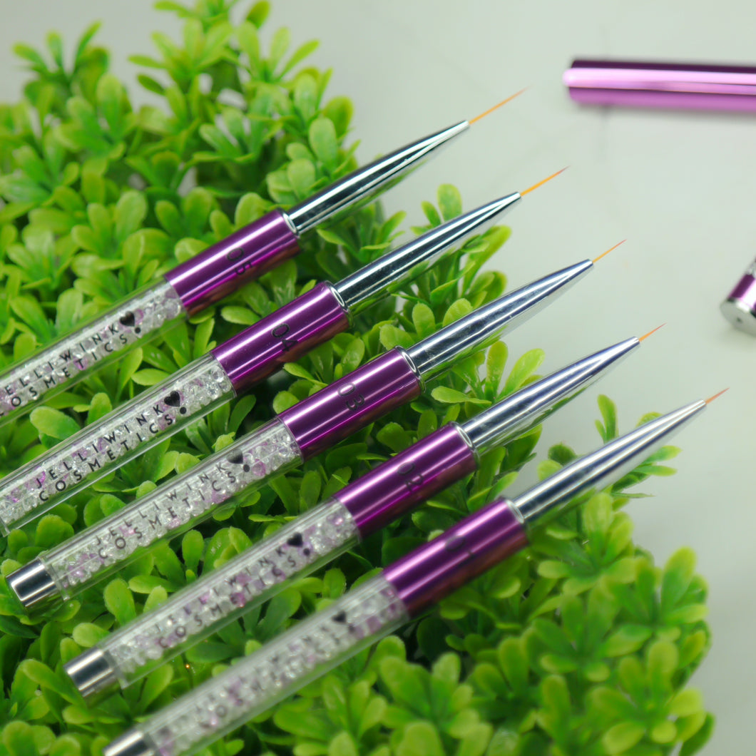 DIAMOND LINER BRUSH