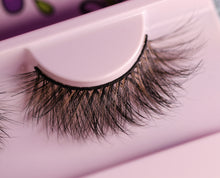 Load image into Gallery viewer, CRUELLA WICKED LASH

