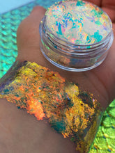 Load image into Gallery viewer, RYOKO DRAGON SCALE CHAMELEON FLAKES
